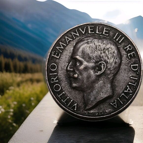 Italy 1926-R Copper 5 Centesimi. Vittorio Emanuel III. High Grade. KM# 58 - Picture 1 of 2